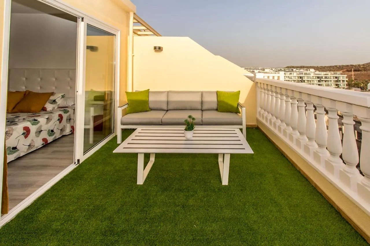 The Palm Mar Duplex contacts